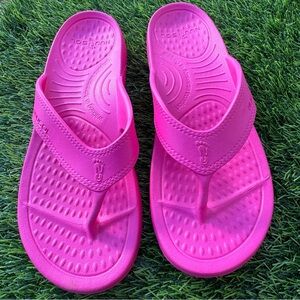 NuuSol Unisex’s Cascade flip-flops bright pink Size M-8 Or W-9